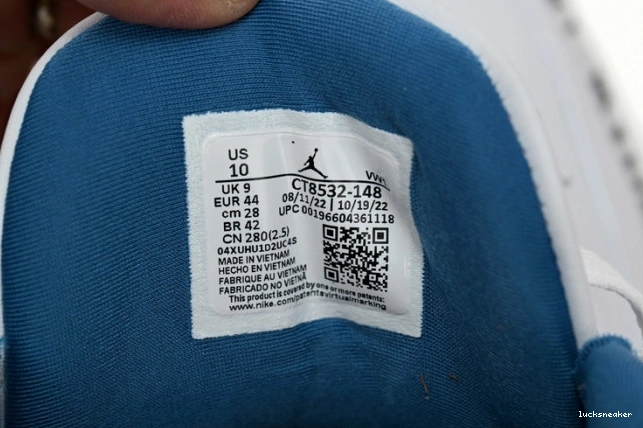 Reps LUCY 3 Air Wizards Jordan CT8532-148 0627